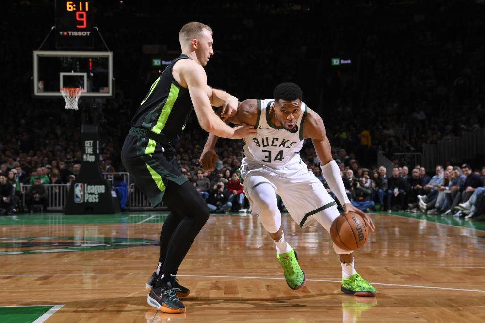 不少球员与 不少球员与