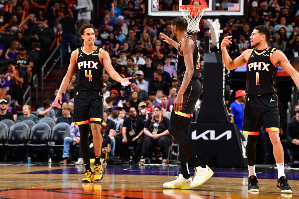 对手防线的 对手防线的