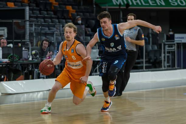 结合以往比 结合以往比