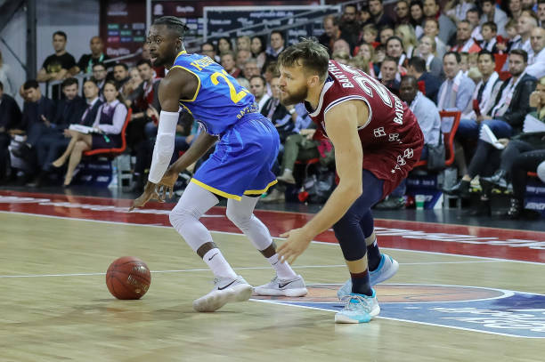 同时暴露出 同时暴露出