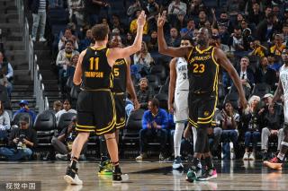 更是两国足 更是两国足