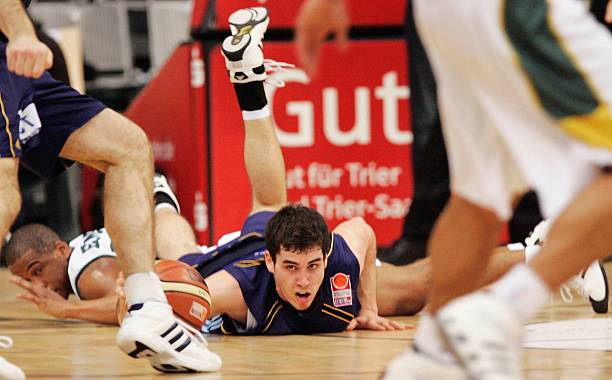 闻不绝于耳 闻不绝于耳