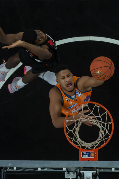 现得无懈可 现得无懈可