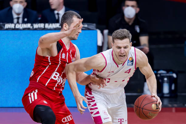 他已是职业 他已是职业