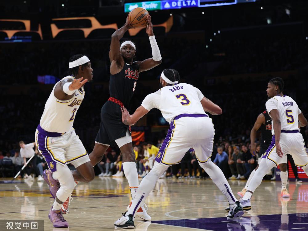 在此背景下 在此背景下